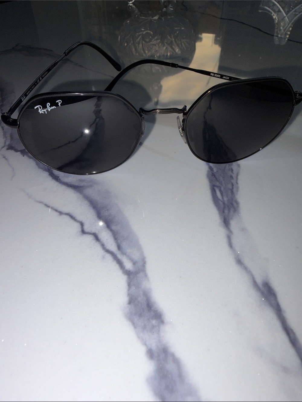 Ray-Ban Black Metal Oval Sunglasses with Dark Lenses